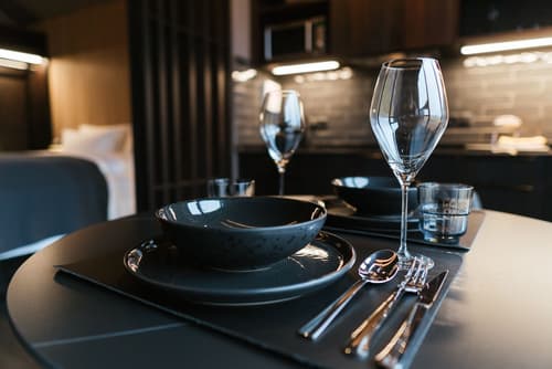 Black Beach Suites, Room