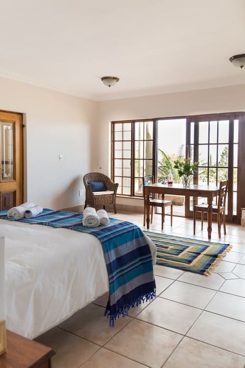 Moncrieff Manor, Room