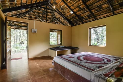 Dudhsagar Plantation, Room