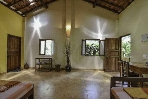 Dudhsagar Plantation, Room