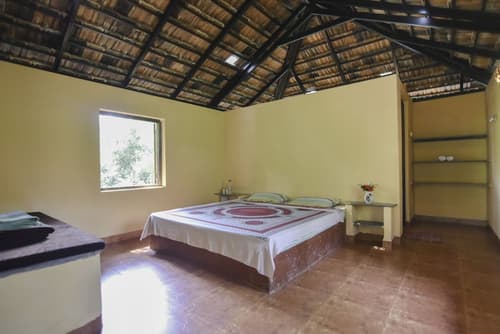 Dudhsagar Plantation, Room