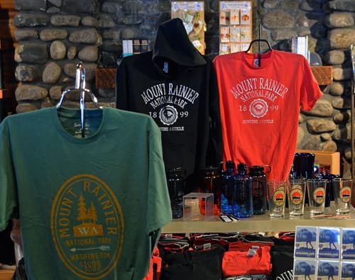 National Park Inn, Gift shop