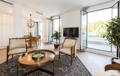 Plaza de España Skyline, Room