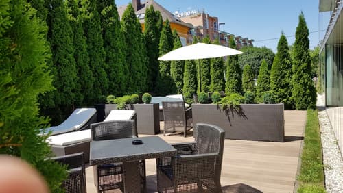Hotel ZENA beauty & shopping center, Terrace/patio