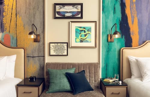 Sophy Hyde Park, Room