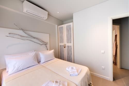 Crystal Waters, Room