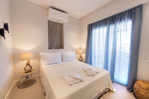 Crystal Waters, Room