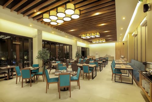 Montana Premier Senggigi, Restaurant