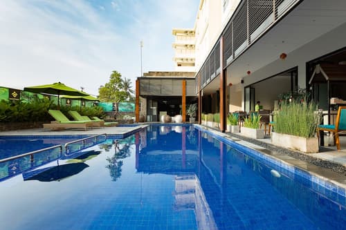 Montana Premier Senggigi, Pool