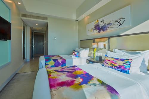 Savoy Hotel Manila near Airport NAIA Terminal 3 MNL, Room