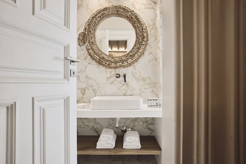 AK Mykonos, Bathroom