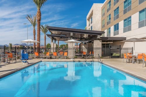 Holiday Inn Express & Suites Lake Havasu - London Bridge by IHG, Pool