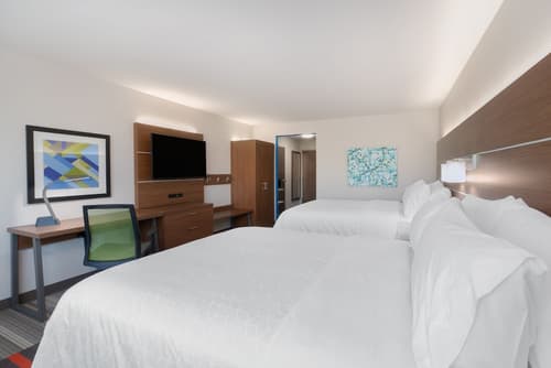 Holiday Inn Express & Suites Lake Havasu - London Bridge by IHG, Room