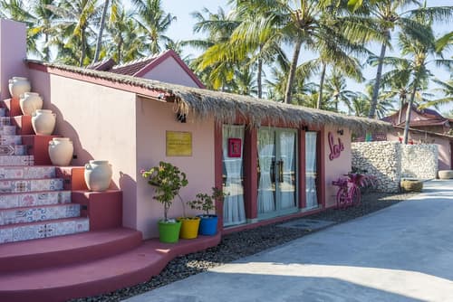 PinkCoco Gili Air - Constant Surprises & for Cool Adults Only