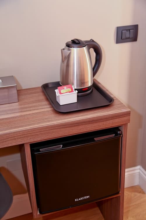 7th Floor Suite, Room