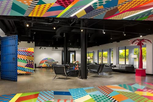 Studio Allston Hotel, Lobby sitting area