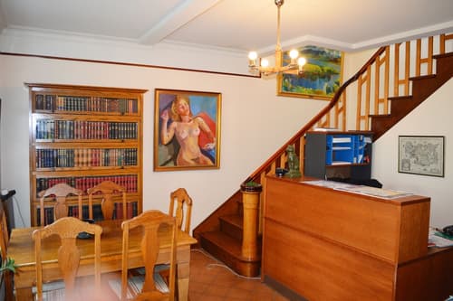 FE Gisting, Reception