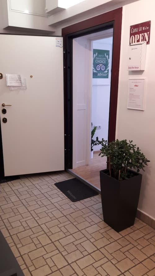 Rooms Zagreb 17, Reception