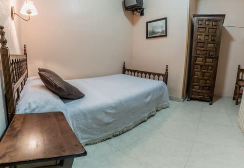 Pensión Virginia by Vivere Stays, Room