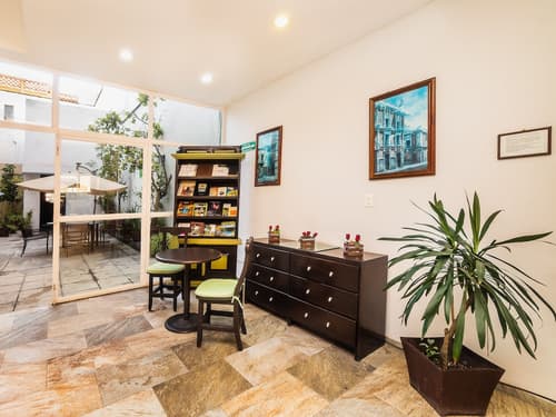 Hotel Río Puebla Centro, Lobby sitting area