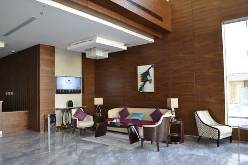 Velvet Hotel, Lobby sitting area