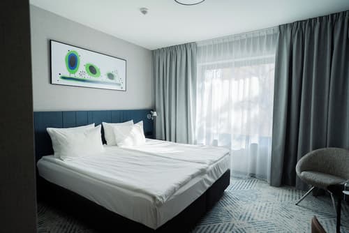Q Hotel Plus Wroclaw, Room