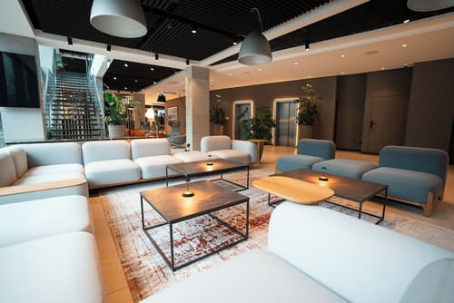 Q Hotel Plus Wroclaw, Lobby sitting area