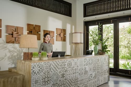 Crown Retreat Quy Nhon, Reception