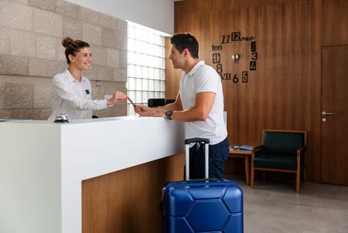 Hotel Eleven, Reception