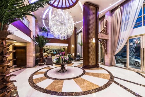 Boudl Quraish, Lobby