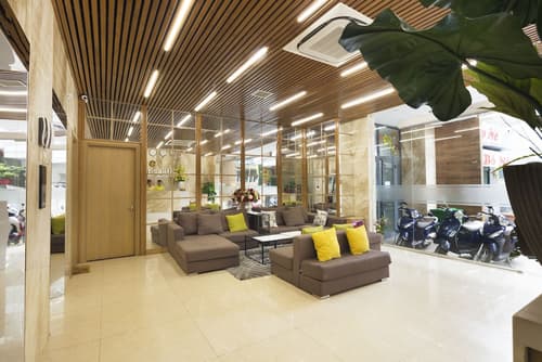 Smile Hotel, Interior entrance