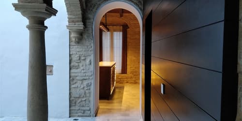 Patios del Orfebre, Room