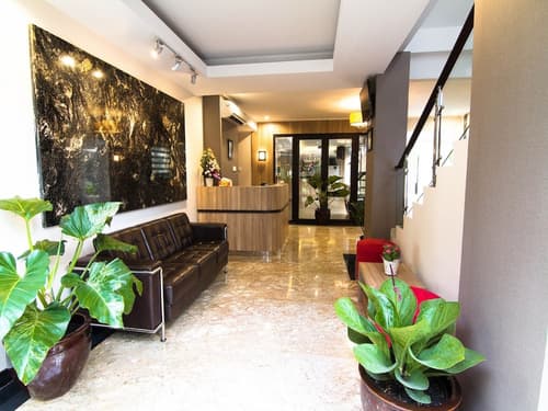 Marrakesh Inn, Lobby sitting area