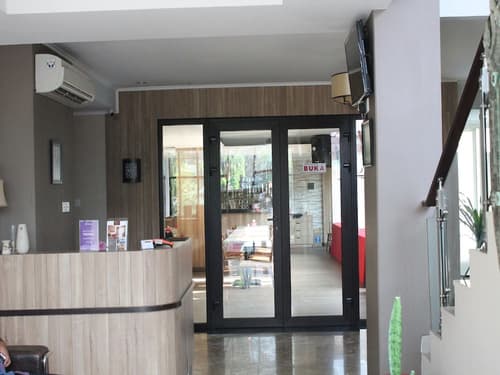 Marrakesh Inn, Lobby