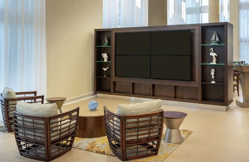 DoubleTree by Hilton Miami - Doral, FL, Lobby