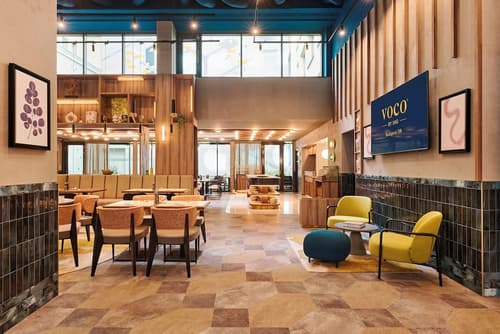 D8 Hotel