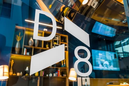 D8 Hotel, Interior entrance