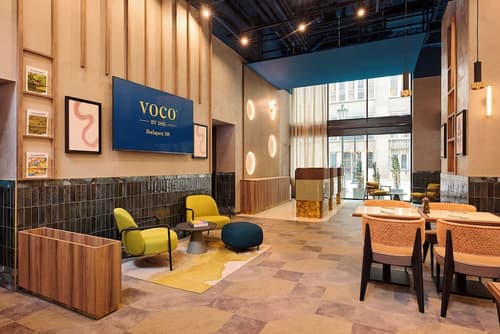 D8 Hotel