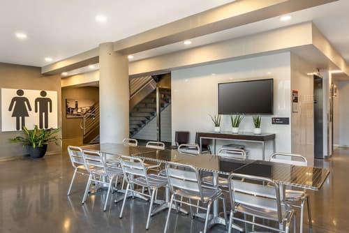 Vīb Best Western Springfield, Lobby