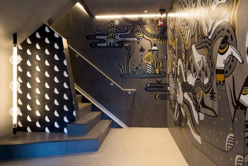 Pangea Pod Hotel, Interior entrance