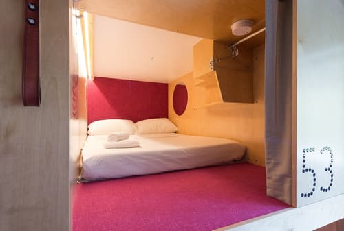 Pangea Pod Hotel, Room
