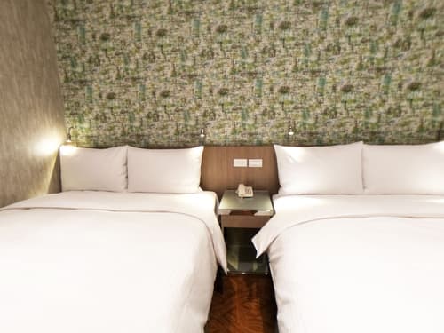 Ueno Hirokoji 428, Room