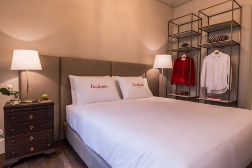 Dare Lisbon House, Room