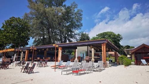 Dong Talay Lipe Beach Resort, Reception