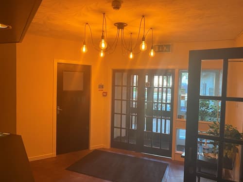 Smithton Hotel, Reception