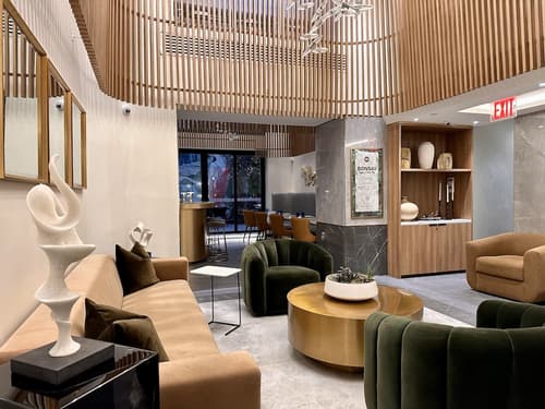 Concorde Hotel New York, Reception