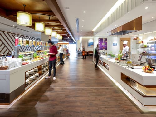 Flora Inn Hotel Dubai Airport, Breakfast buffet