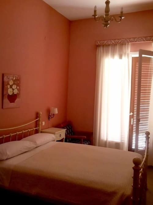 La Petite Planete, Room