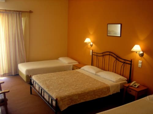 La Petite Planete, Room