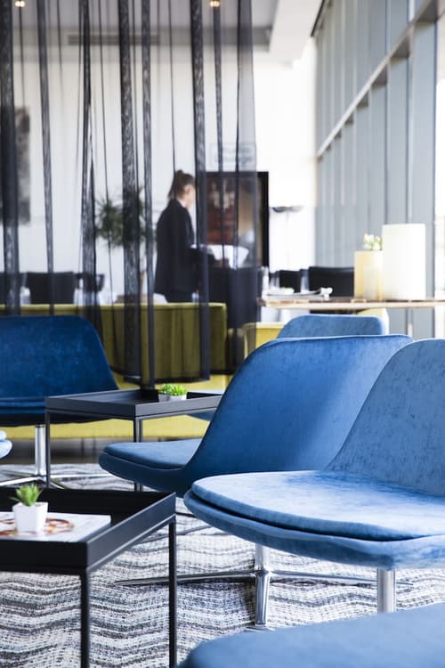 The Gerald Apartment Hotel, Interior entrance